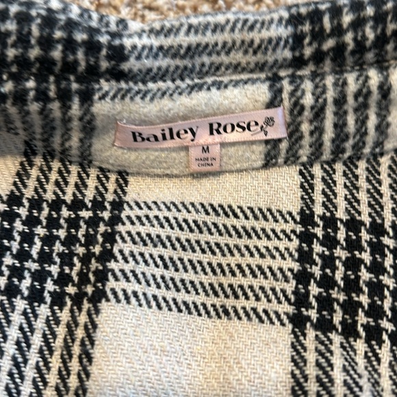 Bailey Rose Button Up Shacket - Picture 3 of 4